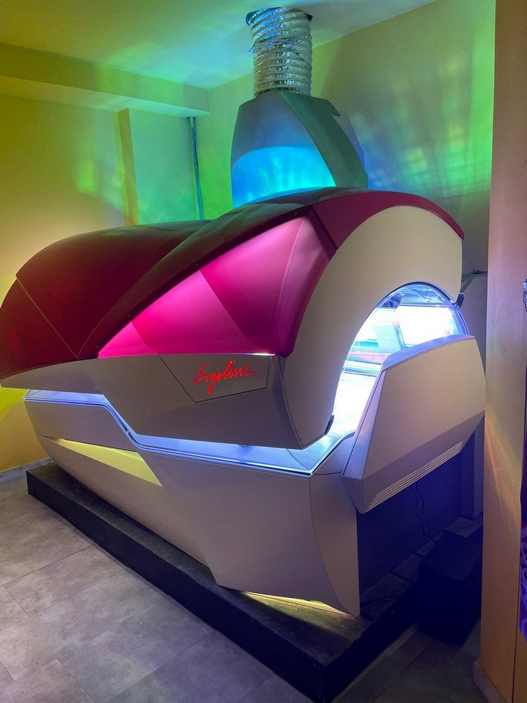 Studio Solarium ή Εναλλακτικές: Τι Δίνει Κάθε Επιλογή Μαυρίσματος